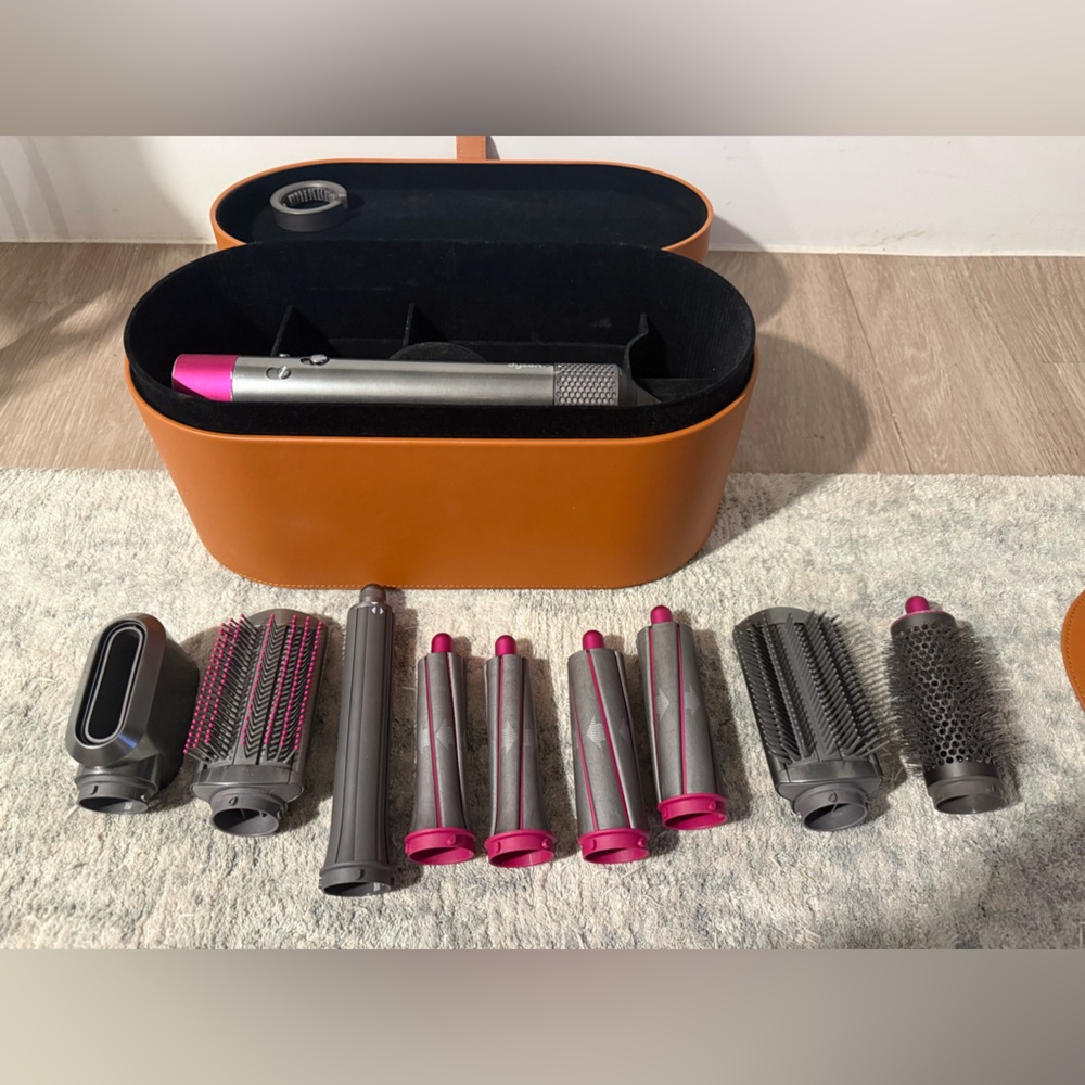Dyson Air Wrap with all attachments + long hair curling attachment